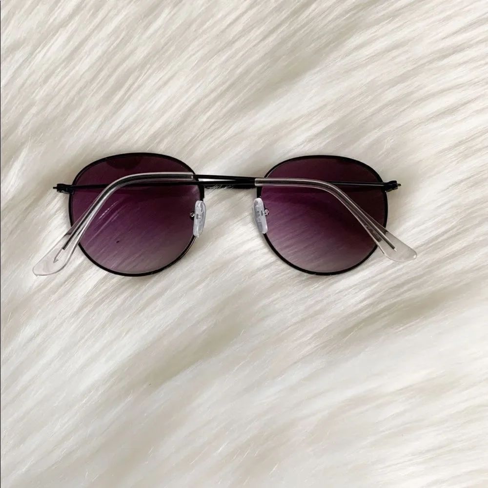 ❗️LAST❗️Black Retro Sunglasses - Picture 2 of 2